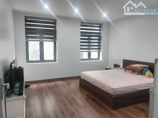 Bán nhà Xuân Đỉnh, 38m x 5 tầng, thang máy, ô tô đỗ cửa, cạnh Đại Sứ Quán - 1