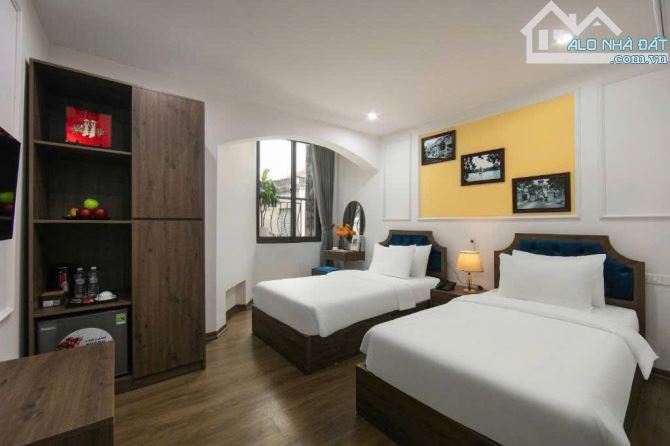KHÁCH SẠN 4 SAO PHỐ CẦU GỖ – TRÁI TIM PHỐ CỔ HOÀN KIẾM – DOANH THU 7,8 TỶ/NĂM – GIÁ 120 TỶ
