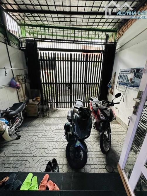 Bán nhà 4 tầng cạnh Emart Phan Văn Trị, diện tích khủng - 1