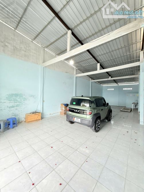 Gấp.! Bán nhanh kho xưởng nhỏ nằm ngay Nguyễn Thị Lắng 159m2 SHR. Giá 700Tr - 1
