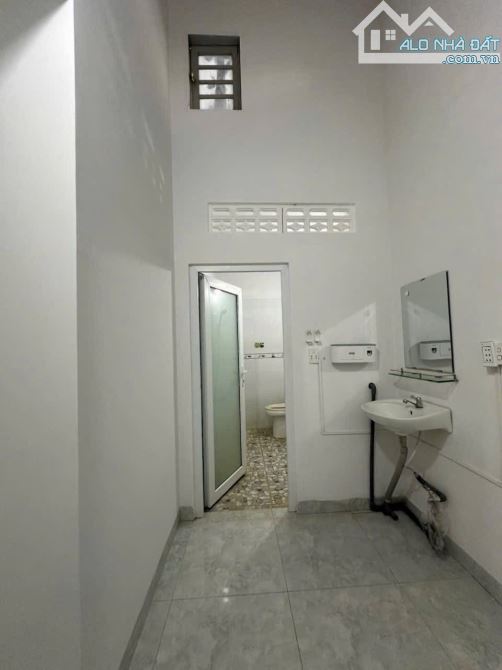 NHÀ CẤP 4 HẺM 434 YMOAN KHU THÀNH ĐỒNG - DT: 5X21M HƯỚNG ĐÔNG - GIÁ: 2.5 TỶ - 1