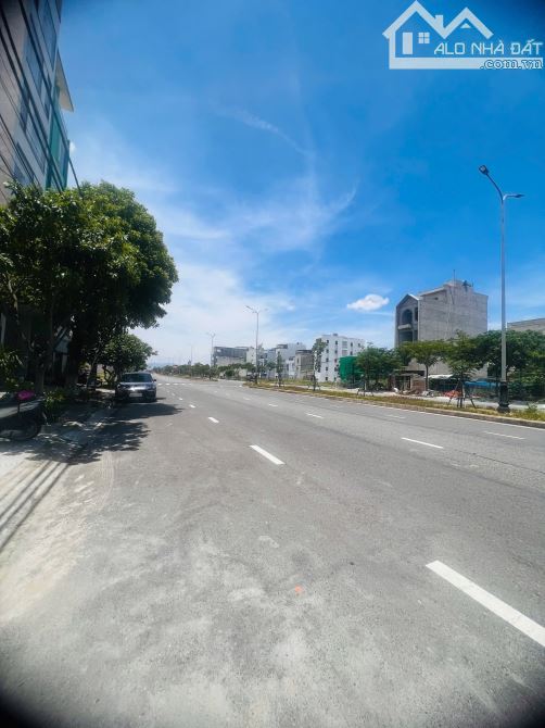 BÁN LÔ SIÊU PHẨM _MINH MẠNG _ĐƯỜNG 33M GIÁ 14 TỶ TL GẦN NGUYỄN KHẮC VIỆN. - 1