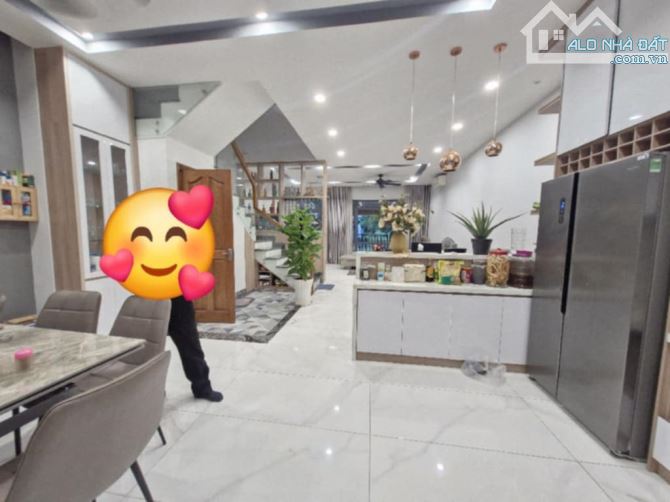 NHÀ PHÚ HỮU 2 Tầng -HẺM Ô TÔ - VÒNG XOAY PHÚ HỮU Q9 - THỦ ĐỨC HCM  4 tỷ - 1