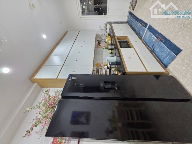 Hiếm-bán gấp căn hộ Mạc Thái Tổ, 3N-2lô gia-2wc- mới đẹp, hơn 6 tỷ - 1