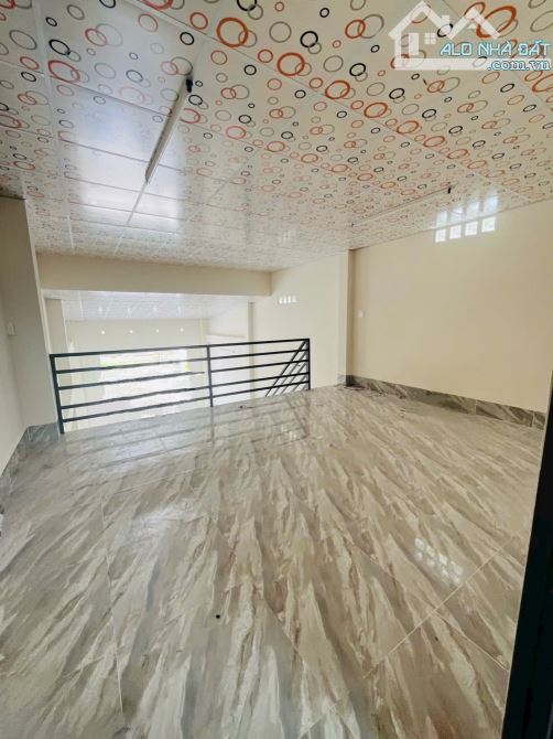 CHO THUÊ NHÀ TRỆT LỬNG MỚI XÂY - VỊ TRÍ TRỤC LỘ ĐẸP - KDC GIÁP NAM LONG - 1
