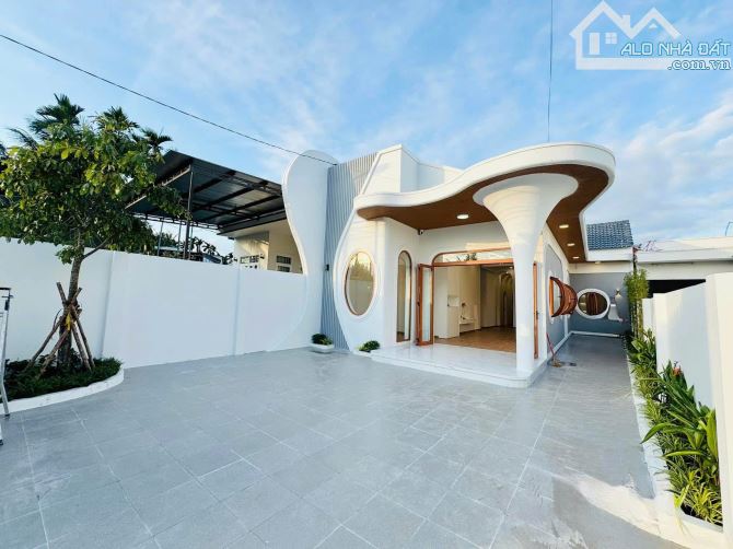 🔥🔥BÁN NHANH NHÀ  VƯỜN VỚI THIẾT KẾ ĐỘC ĐÁO – FULL NỘI THẤT- MỚI TINH 🔥🔥 TÂY NHA TRANG, - 1