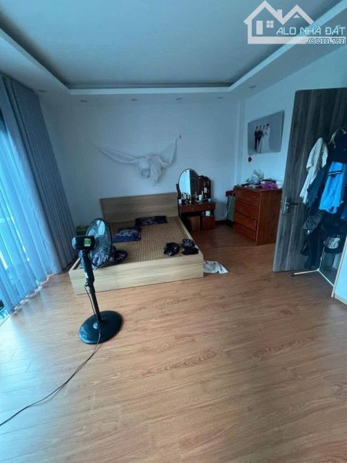 Cần Cho thuê nhà nguyên căn Phố Âu Cơ 35m2 nhà 3 tầng  giá 8 triệu - 1