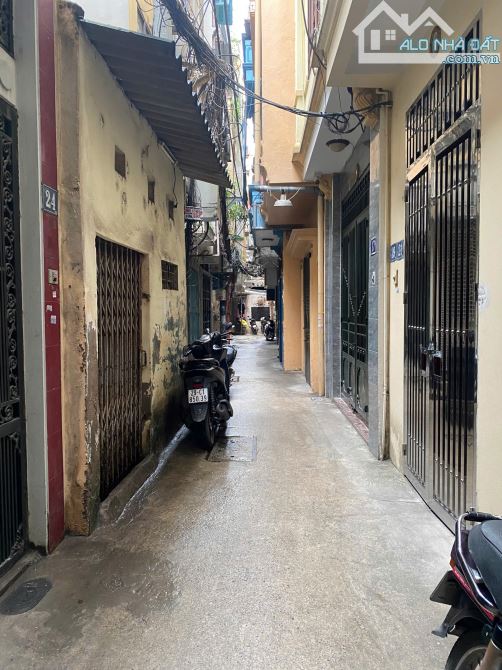 Tây Sơn - Nhà đẹp ở ngay - Chủ tặng full nội thất - Ngõ ba gác phi - Nhà dân xây chắc chắn - 1