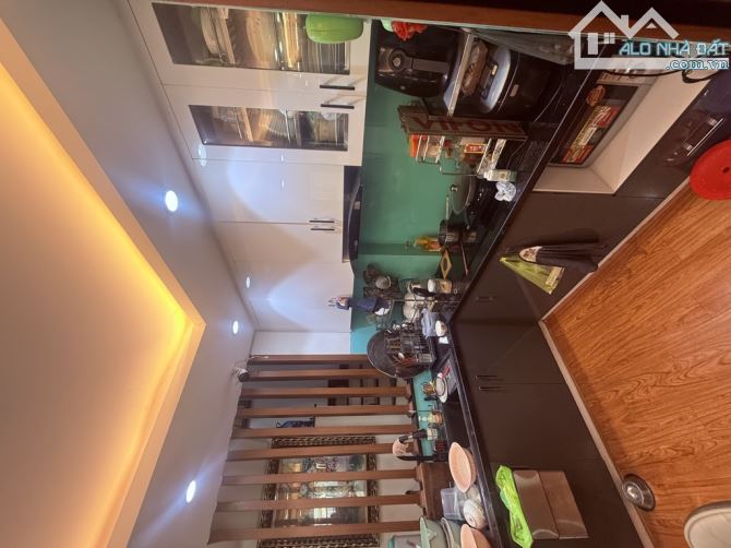 Bán nhà mặt tiền Hồng Bàng, 4 tầng kiên cố, 50M2, nội thất xịn xò, Trung tâm Q11, hơn 7 tỷ - 1