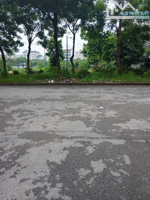 Bán đất ĐG Kiến Hưng đẹp, view công viên, vỉa hè rộng, ô tô tránh 65m2, mt 5m giá 14 tỷ! - 1