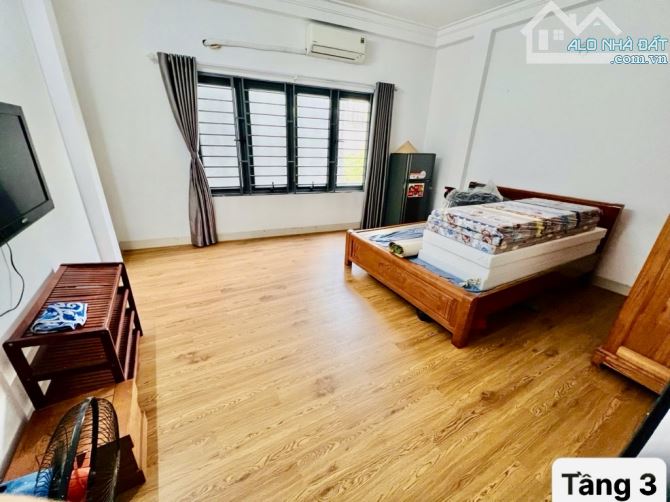 Bán Nhà Phố Trạm hơn 6 tỷ-38m2-5 Tầng-Mt 4.7m-NGÕ NÔNG Ô TÔ GẦN-FULL NỘI THẤT-CỰC HIẾM - 1