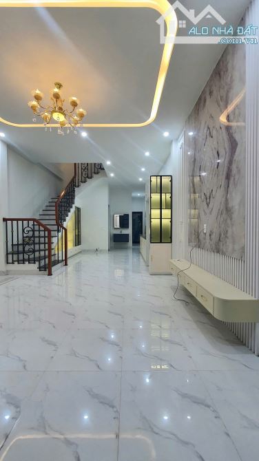 Nhà 2 tầng mặt tiền kiệt Lê Phụng Hiểu thông Bùi Thị Xuân và đi ra Đồng Khởi - 1