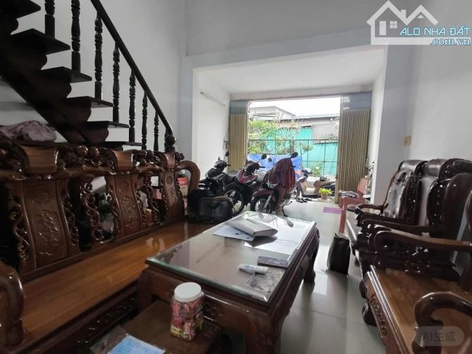 NHÀ 2 TẦNG 134M2 NGANG BỀ THẾ 8M TUYỆT ĐẸP, ĐANG CHIA LÀM 2 CĂN. HẺM XE TẢI THÔNG. TÂN - 1