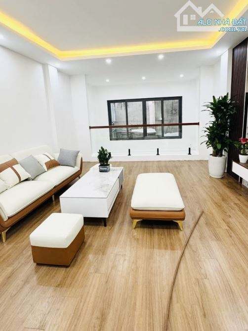 Ngõ thông - Ô tô đỗ cửa - 6 tầng thang máy - Diện tích lên gần 60m - 1