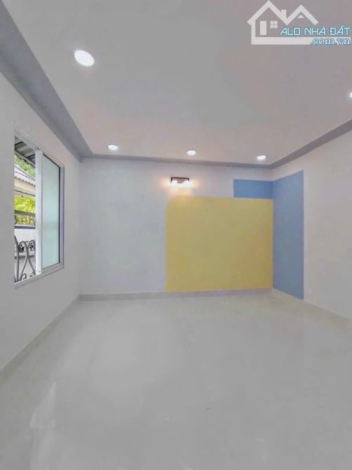 Nhỉnh 2 tỷ nhà mới đẹp 3 tầng gần Aeon Tân Phú - cách vài bước ra HXT - dọn vào ở ngay - 1