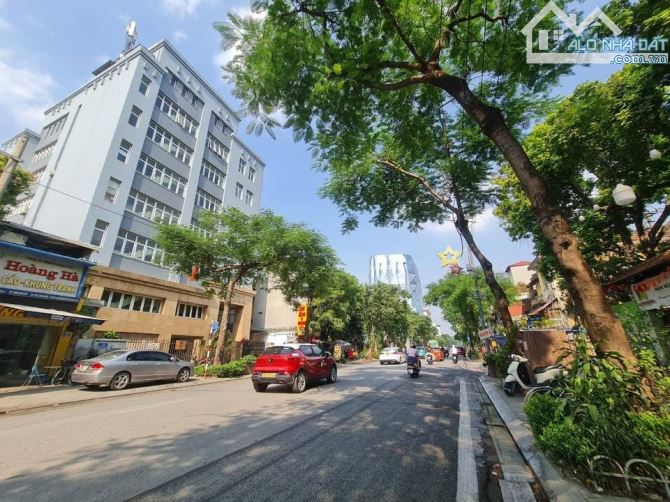 Mặt phố lô góc Nguyễn Thái Học, vỉa hè đá bóng, KD vô địch, DT 54m2, MT 4m, chào 20,8 tỷ - 1