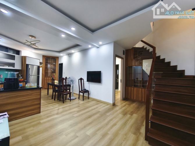 Bán Nhà Đẹp Full Nội Thất, Sổ Hoàn Công - Hẻm Đồng Nai, Phước Hải, TP Nha Trang - 1