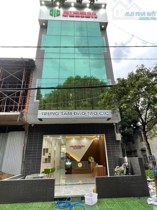 NHÀ 3 TẦNG ĐƯỜNG HOÀNG QUỐC THẢO ( KHU METRO) - ĐỐI DIỆN LÀNH CF TRUNG NGUYÊN - - 1