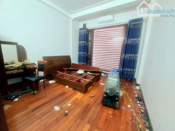 Bán nhà MINH KHAI - HM, lô góc, nhà dân xây, kết cầu chắc chắn, giá tốt - 1