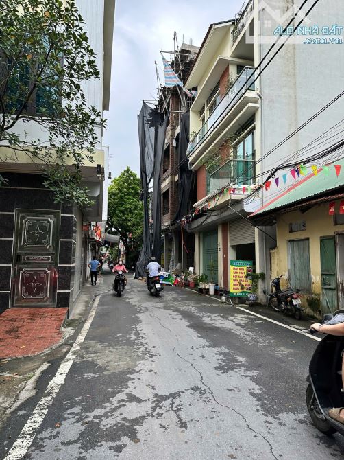 BÁN ĐẤT TRUNG TÂM THỊ TRẤN PHÙNG – VỊ TRÍ VÀNG, GIÁ TỐT 3.9 tỷ - 1