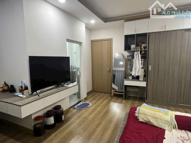 Nhà 4lầu thang máy siêuđẹp sổ đỏ 99m2 mặt 5m hướng TN trục phố kd sầm uất A2 Văn Tiến Dũng - 1