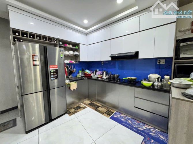 NHÀ CHÍNH CHỦ NGUYỄN VĂN ĐẬU GẦN 70M2 - 3 TẦNG - NGANG HƠN 5M - NHĨNH 8 TỶ - 1
