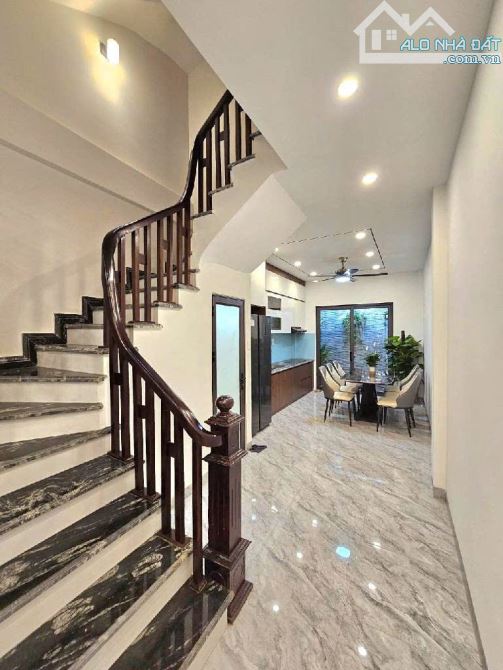 BÁN NHÀ VŨ XUÂN THIỀU SÀI ĐỒNG LONG BIÊN 4 TẦNG 50M2- NHÀ  ĐẸP- 2 MẶT THOÁNG - CÁCH 1 NHÀ - 1