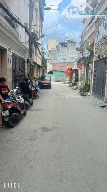 💥NGAY VÒNG XOAY LĂNG CHA CẢ - P.4 - TÂN BÌNH - 110M2 - Ngang 5,2 x 21 - 3 Tầng - 8 PHÒNG - 1
