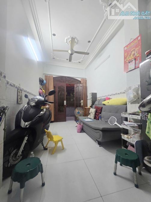 Nhà 5 tầng hẻm thông 4m đường Tùng Thiện Vương P12.Q8. Giá 4,55 tỷ TL - 1