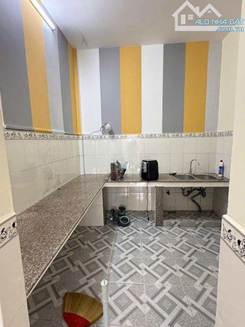Cho thuê nhà 1 lầu hẻm 208 đường Tầm Vu 5 triệu - 1