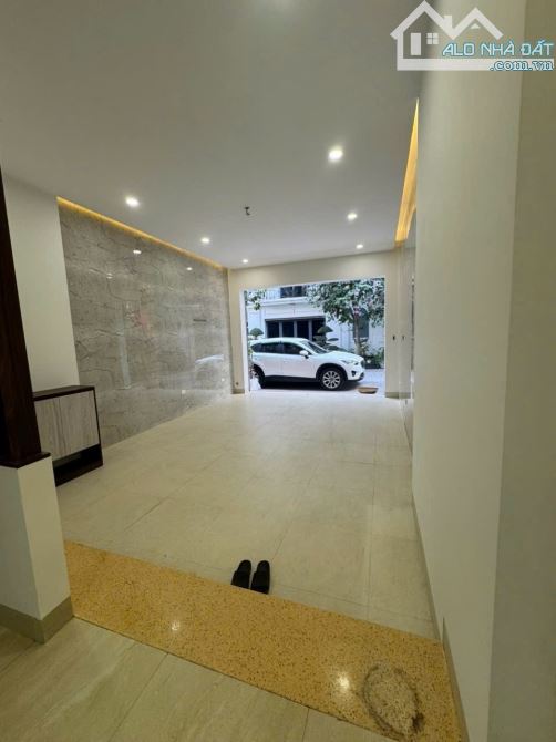 Nhà đẹp nội thất hiện đại đường 6m khu quân đội 918 Phúc Đồng DT 59m2 . Giá 16.5 tỷ - 1