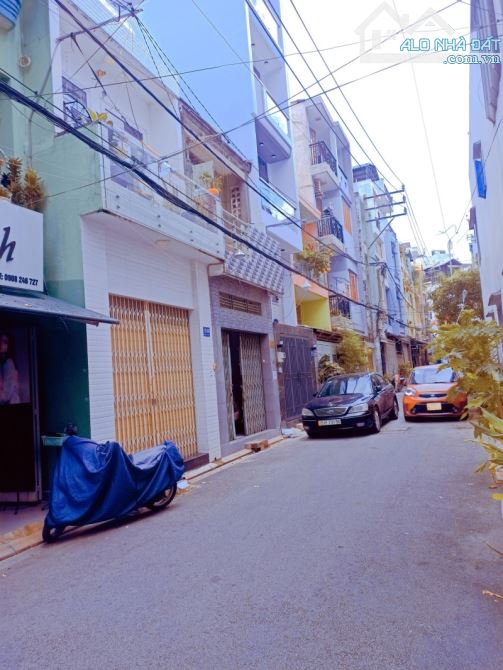 Gấp bán Nhà Huỳnh Văn Bánh, Phú Nhuận - Hẻm 6m, ô tô 7 chỗ đậu đỗ, Thu nhập 25 triệu/tháng - 1