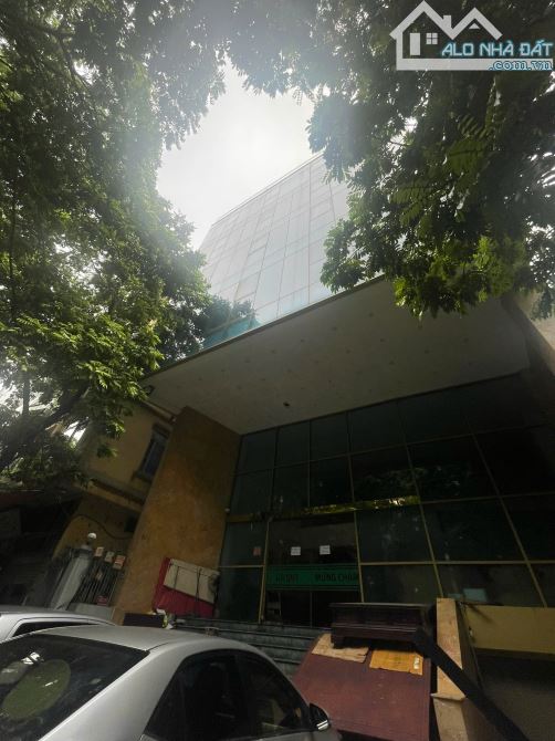 Bán nhà phố Lạc Long Quân, Tây Hồ 226m2, 8 Tầng lô góc, MT 12m, 90 Tỷ - 1