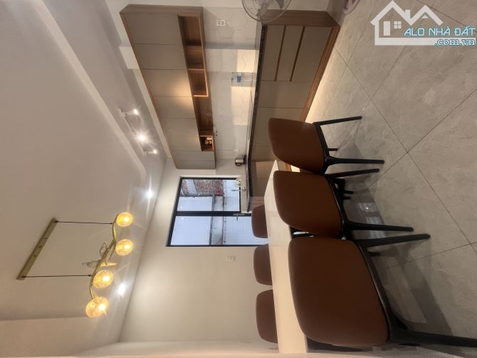 LinhTay.8.2T bán nhà 4 tầng 68m2 có 5 phòng ngủ hẻm xe hơi thông - 1