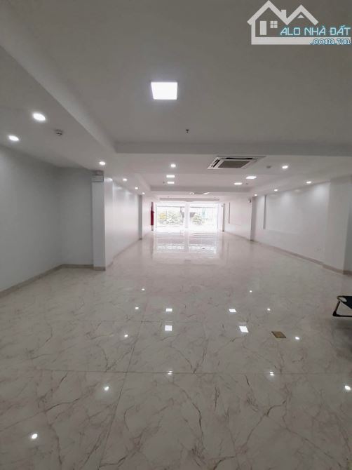 BÁN TOÀ BUILDING 11 TẦNG MẶT PHỐ HOÀNG CẦU QUẬN ĐỐNG ĐA-DT 210M2 MẶT TIỀN 6.5M-GIÁ 125 TỶ - 1