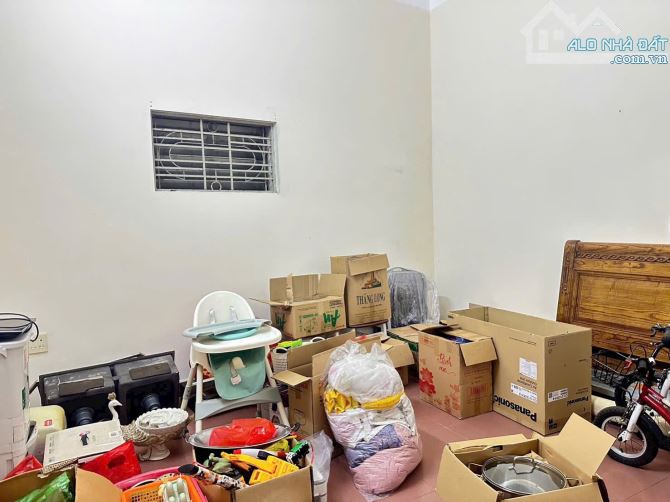 Bán căn nhà 4 tầng mặt phố Bình Minh, phường Lê Thanh Nghị, TP HD, 97m2, mt 6.5m, 8 ngủ - 1