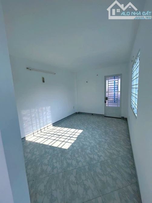 Lô góc 2 mặt tiền Q7, Huỳnh Tấn Phát, 4 tầng, 70m2, HXH, Nhỉnh 6 tỷ - 1