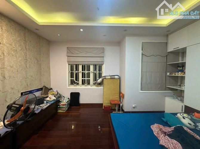Nhà 5 tầng phố Hoàng Hoa Thám 50m Ba Đình Hà Nội giao Đội Cấn ngõ lớn oto qua Hồ Tây hay l - 1