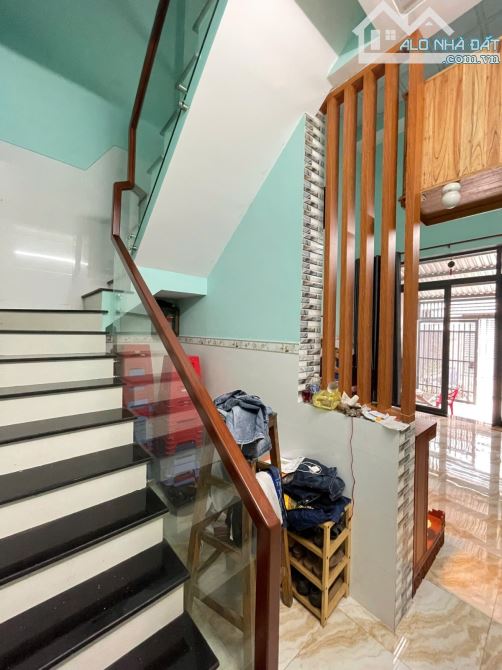 TỈNH LỘ 10 --HẺM XE HƠI TỚI CỬA --68M2--2 TẦNG --GIÁ :4.1 TỶ (TL) - 1