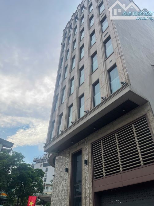 Mặt phố Trúc Bạch, Ba Đình 130m2, 6 Tầng, MT 6.8m, 66.8 Tỷ - 1