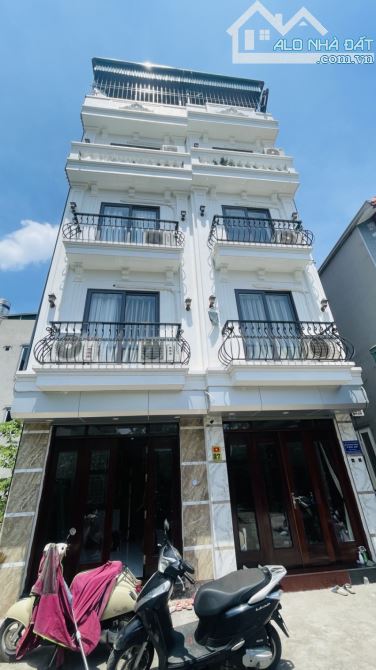 Bán nhà Bát Khối,Cự Khối 5 tầng,30m,view hồ,oto đỗ cửa nhỉnh 5 tỷ - 1
