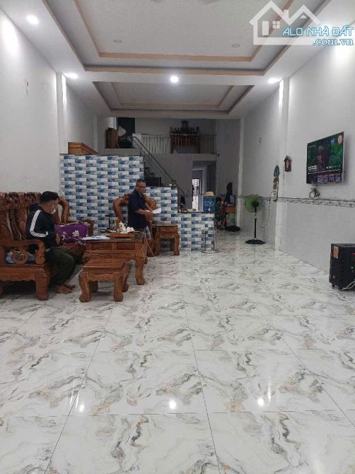 Bà Điểm (XTT-HM) bán nhà 200m2(5x40) MT kinh doanh đường Dương Công Khi giá 8,5tỷ. - 1