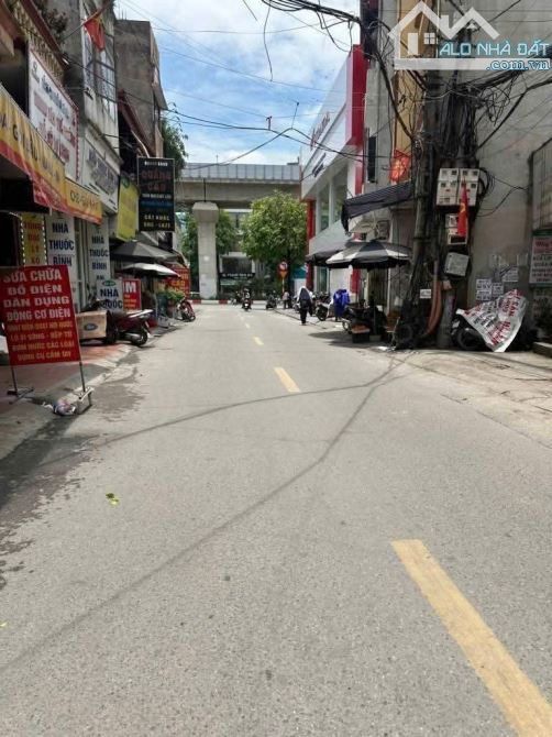 HÀNG HIẾM PHAN ĐÌNH GIÓT, HÀ ĐÔNG, NHÀ 4TẦNG SIÊU MỚI ĐẸP ,FULL NỘI THẤT XỊN ÔTÔ ĐỖ GẦN - 1