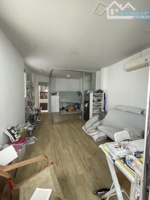 Nhà gần sân bay, 90m2, 4 tầng, xe hơi tới nhà, chỉ 10.2 tỷ - 1