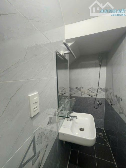 Hàng nóng Tân Phú, đường Nguyễn Quý Anh, nhà đẹp, dọn vào ở ngay - 13