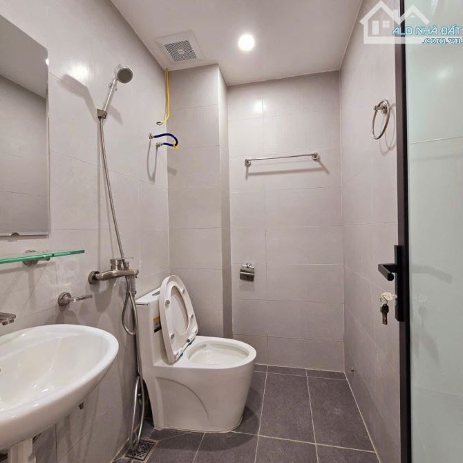 TNHAFCHDV Ở PHẠM VĂN ĐỒNG GẦN CV HÒA BÌNH 75m2 7T, 19 PHÒNG DOANH THU 110TR/TH, GIÁ 19.7TỶ - 14
