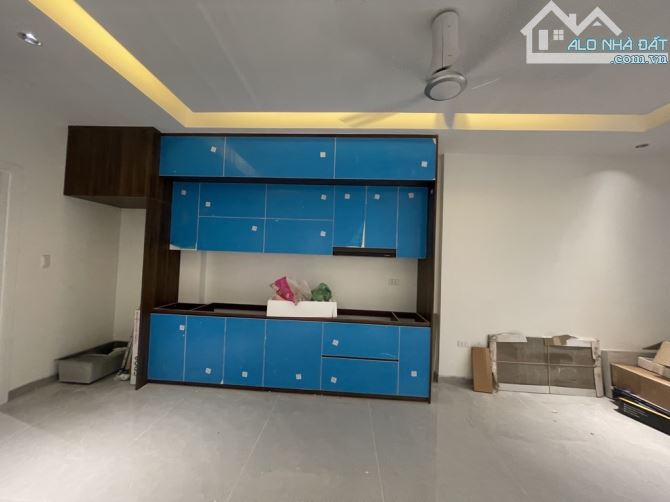 Phố Định Công - 45m2 - BA GÁC ĐỖ CỬA-1 NHÀ RA MẶT NGÕ ÔTo TRÁNH NHAU-7 TẦNG -THANG MÁY - 14