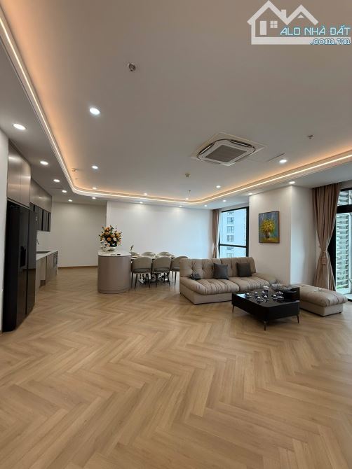 Em bán căn hộ Royal city - 72 Nguyễn Trãi - 15