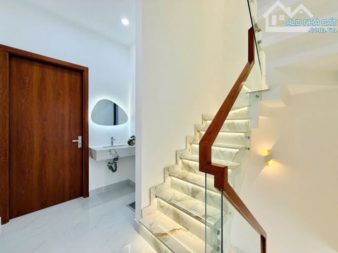 Nhà Mới Mặt Tiền KD Đường 8m - Gần Chợ Xóm Mới - Full Nội Thất - 16