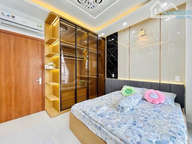 Nhà Mới Mặt Tiền KD Đường 8m - Gần Chợ Xóm Mới - Full Nội Thất - 18
